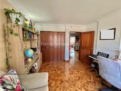 Apartamento de 3 alcobas en venta en Santa Teresita, Cali, 158 m² · foto 18 de 20