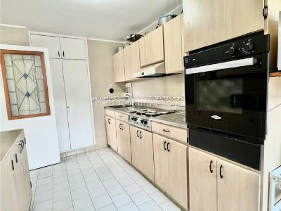 Apartamento de 3 alcobas en venta en Santa Monica, Cali, 144 m² · foto 10 de 18
