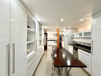 Casa de 4 alcobas en venta en Normandia, Cali, 704 m² · foto 2 de 20