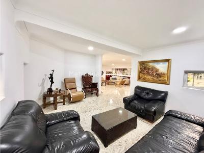 Casa de 5 alcobas en venta en Ciudad Jardin, Cali, 780 m² · foto 2 de 17