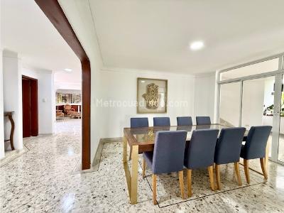 Casa de 5 alcobas en venta en Ciudad Jardin, Cali, 780 m² · foto 4 de 17