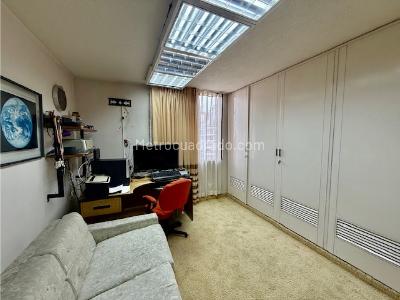 Apartamento de 4 alcobas en venta en Santa Teresita, Cali, 286 m² · foto 10 de 20