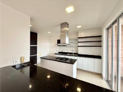 Apartamento de 3 alcobas en venta en Normandia, Cali, 201 m² · foto 9 de 20