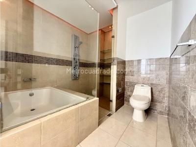Apartamento de 3 alcobas en venta en Normandia, Cali, 201 m² · foto 13 de 20