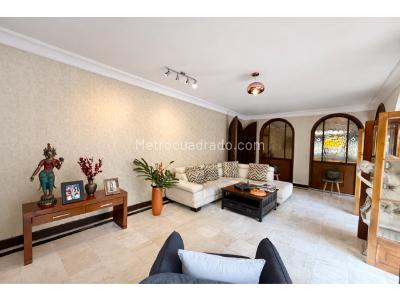 Casa de 5 alcobas en venta en Santa Teresita, Cali, 844 m² · foto 3 de 20