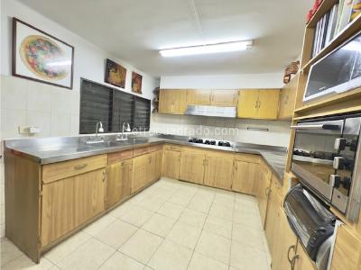 Apartamento de 3 alcobas en venta en La Arboleda, Cali, 284 m² · foto 16 de 20