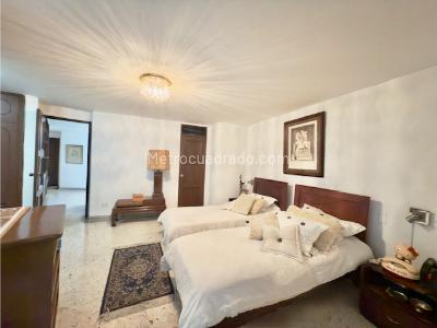 Apartamento de 3 alcobas en venta en La Arboleda, Cali, 284 m² · foto 19 de 20