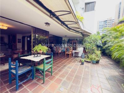 Apartamento de 3 alcobas en venta en La Arboleda, Cali, 284 m² · foto 3 de 20