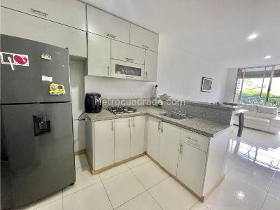 Apartamento en venta en Aguacatal, Cali · foto 3 de 11