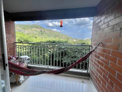 Apartamento en venta en Aguacatal, Cali · foto 5 de 11