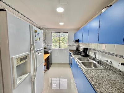 Apartamento de 2 alcobas en venta en Granada, Cali, 110 m² · foto 11 de 20