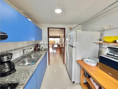 Apartamento de 2 alcobas en venta en Granada, Cali, 110 m² · foto 13 de 20