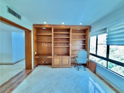 Apartamento de 4 alcobas en venta en Cristales, Cali, 458 m² · foto 12 de 20