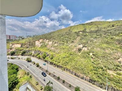 Apartamento de 4 alcobas en venta en Cristales, Cali, 458 m² · foto 13 de 20