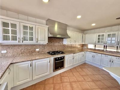 Apartamento de 4 alcobas en venta en Cristales, Cali, 458 m² · foto 6 de 20