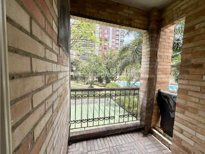 Apartamento de 2 alcobas en venta en Aguacatal, Cali, 141 m² · foto 15 de 15