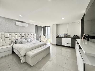 Apartamento de 3 alcobas en venta en Menga, Cali, 167 m² · foto 14 de 20