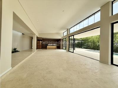 Casa de 5 alcobas en venta en Laguna Seca, Cali, 730 m² · foto 3 de 20