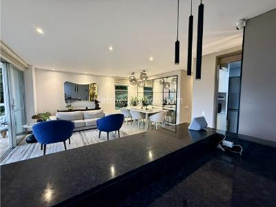 Apartamento de 3 alcobas en venta en Cristales, Cali, 141 m² · foto 8 de 19