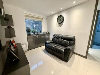 Apartamento de 3 alcobas en venta en Cristales, Cali, 141 m² · foto 12 de 19