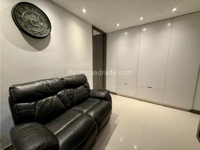 Apartamento de 3 alcobas en venta en Cristales, Cali, 141 m² · foto 13 de 19