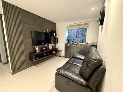 Apartamento de 3 alcobas en venta en Cristales, Cali, 141 m² · foto 16 de 19