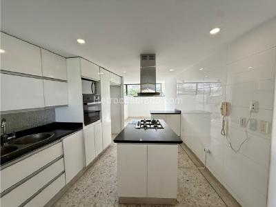 Apartamento de 3 alcobas en venta en La Arboleda, Cali, 206 m² · foto 15 de 20