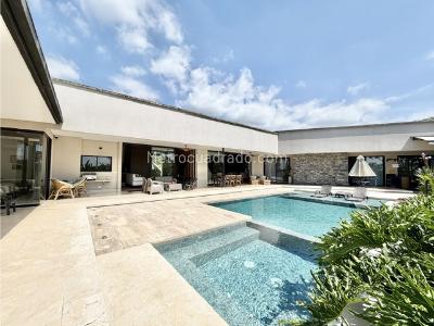 Casa de 5 alcobas en venta en Pance, Cali, 615 m² · foto 3 de 20