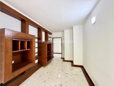 Apartamento de 3 alcobas en venta en Santa Rita, Cali, 235 m² · foto 18 de 20