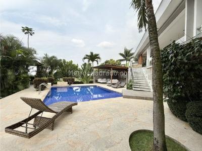 Casa de 4 alcobas en venta en Menga, Cali, 557 m² · foto 3 de 20