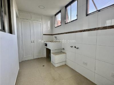 Apartamento de 3 alcobas en venta en Ciudad Jardin, Cali, 190 m² · foto 4 de 17