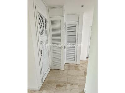 Apartamento de 3 alcobas en venta en Ciudad Jardin, Cali, 190 m² · foto 13 de 17