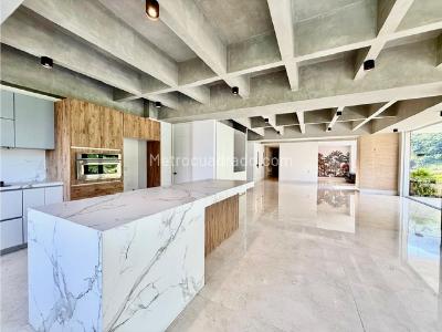 Apartamento de 3 alcobas en venta en Aguacatal, Cali, 286 m² · foto 9 de 20