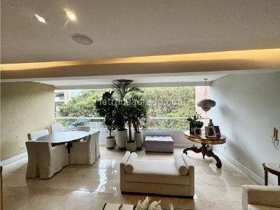 Apartamento de 3 alcobas en venta en Normandia, Cali, 228 m² · foto 3 de 18