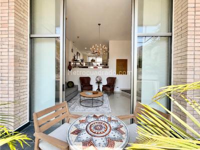 Casa de 3 alcobas en venta en Aguacatal, Cali, 271 m² · foto 3 de 20