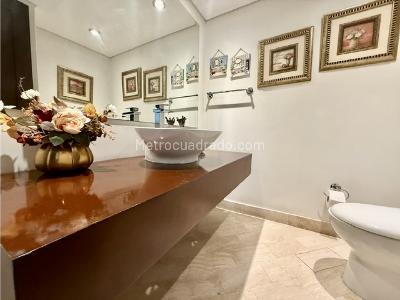Apartamento de 4 alcobas en venta en Normandia, Cali, 300 m² · foto 13 de 20