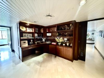 Apartamento de 4 alcobas en venta en Normandia, Cali, 300 m² · foto 16 de 20