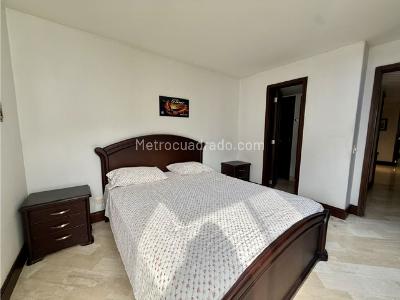 Apartamento de 4 alcobas en venta en Normandia, Cali, 300 m² · foto 19 de 20