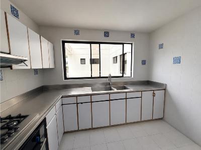 Apartamento en venta en Normandia, Cali · foto 3 de 14