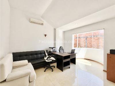Casa de 4 alcobas en venta en Pance, Cali, 324 m² · foto 19 de 20