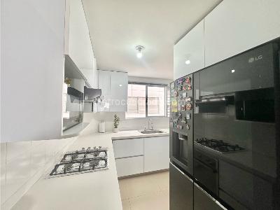 Apartamento de 3 alcobas en venta en Cristales, Cali, 113 m² · foto 8 de 20