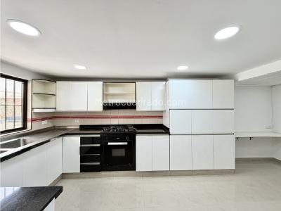 Apartamento de 3 alcobas en venta en Santa Teresita, Cali, 159 m² · foto 10 de 20