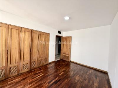 Apartamento de 3 alcobas en venta en Santa Teresita, Cali, 159 m² · foto 16 de 20