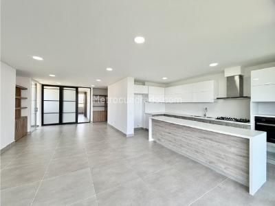 Apartamento de 3 alcobas en venta en Ciudad Jardin, Cali, 172 m² · foto 3 de 20