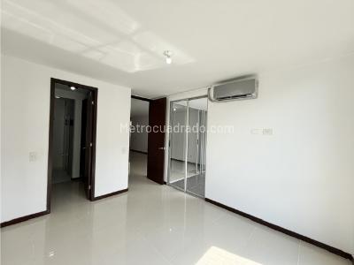 Apartamento de 2 alcobas en venta en Cristales, Cali, 70 m² · foto 7 de 14
