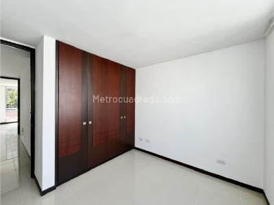 Apartamento de 2 alcobas en venta en Cristales, Cali, 70 m² · foto 9 de 14