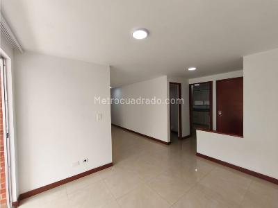 Apartamento de 3 alcobas en venta en Cristales, Cali, 112 m² · foto 4 de 9