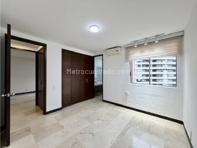 Apartamento de 3 alcobas en venta en Cristales, Cali, 199 m² · foto 10 de 20
