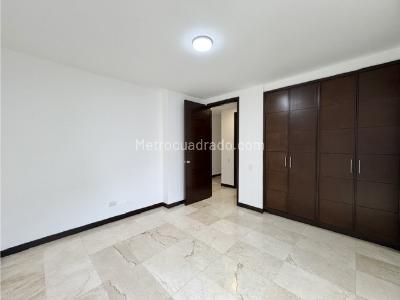 Apartamento de 3 alcobas en venta en Cristales, Cali, 199 m² · foto 11 de 20