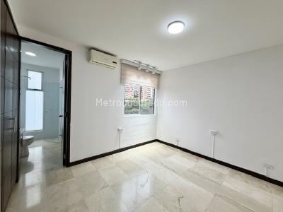 Apartamento de 3 alcobas en venta en Cristales, Cali, 199 m² · foto 13 de 20